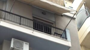 Φωτιά σε διαμέρισμα στη Κυψέλη: Υπό έλεγχο μετά από άμεση παρέμβαση της Πυροσβεστικής