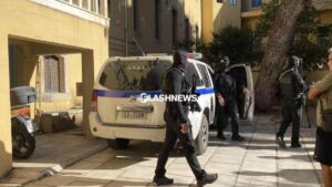 Μαφία στα Χανιά: Σοκάρουν οι συνομιλίες αστυνομικού με αρχηγικό μέλος – “Θα πάρω του φουσκωτούς μου και θα πάω από εκεί, βασίζομαι πάνω σου”