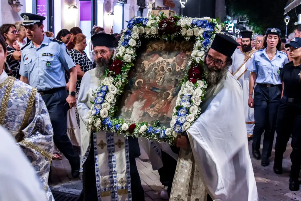Δεκαπενταύγουστος: Τι σημαίνει πραγματικά η Κοίμηση της Θεοτόκου – Γιατί δεν είναι ημέρα πένθους