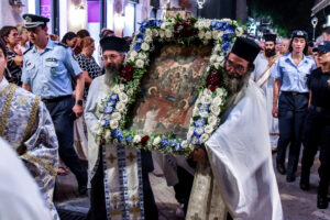 Δεκαπενταύγουστος: Τι γιορτάζουμε στην Κοίμηση της Θεοτόκου – Γιατί αποκαλείται το «Πάσχα του καλοκαιριού»