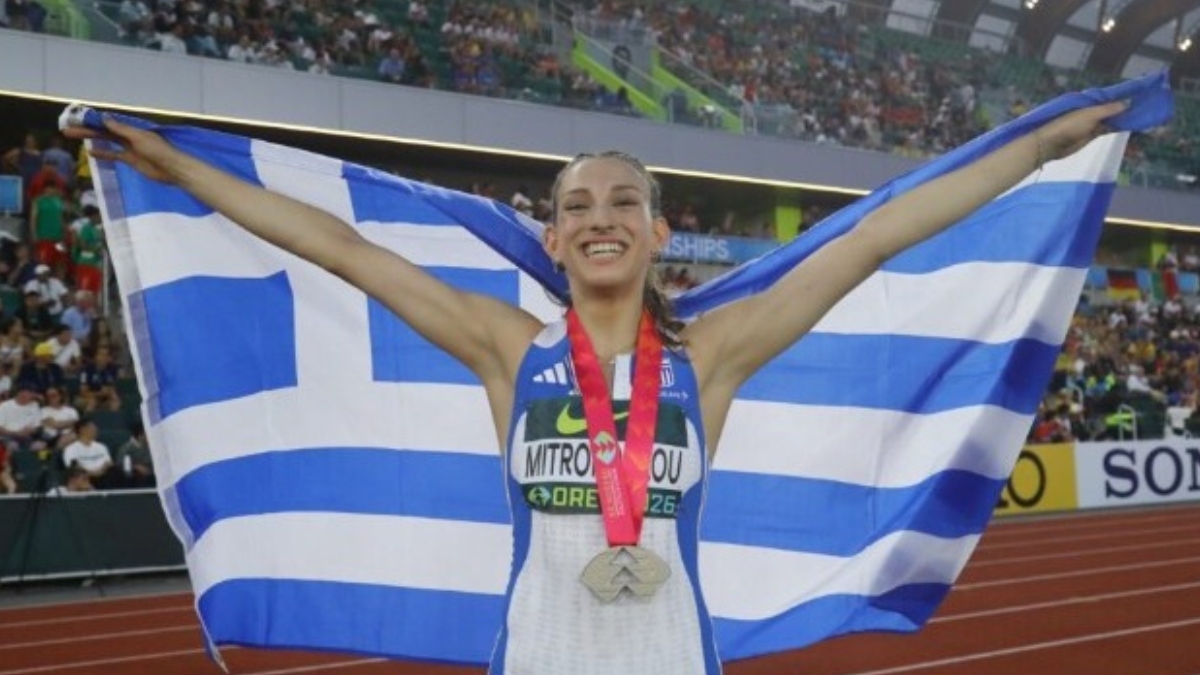 Παγκόσμιο Κ20: Ασημένιο μετάλλιο στο μήκος για την Έβελυν Μητροπούλου – Το άλμα των 6,44 μέτρων που την ανέβασε στο βάθρο