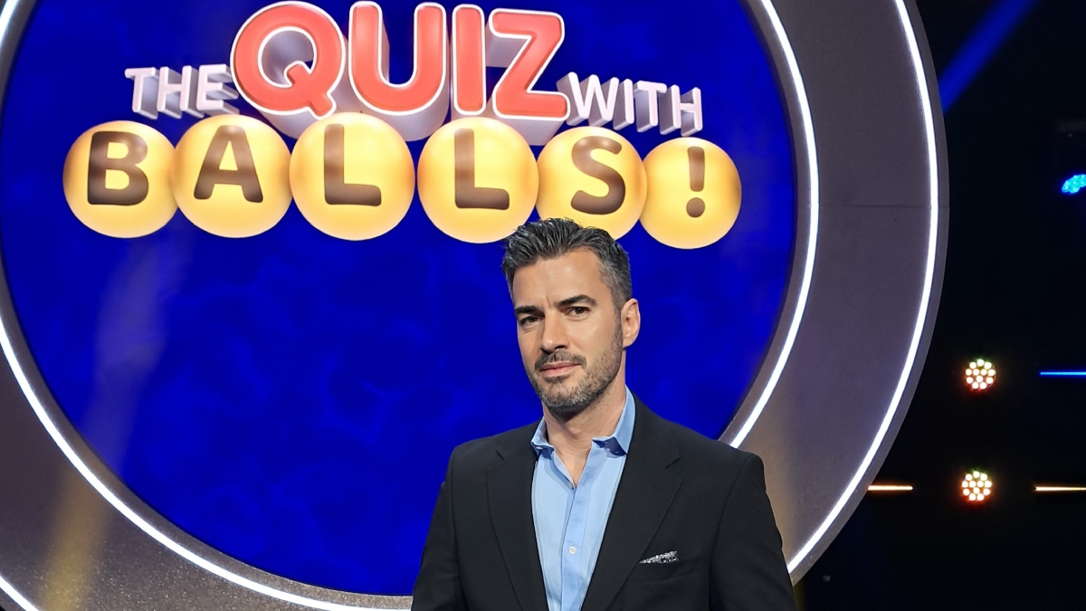 “The Quiz with Balls!”: Το νέο τηλεπαιχνίδι με τον Γιάννη Τσιμιτσέλη στον ΣΚΑΪ