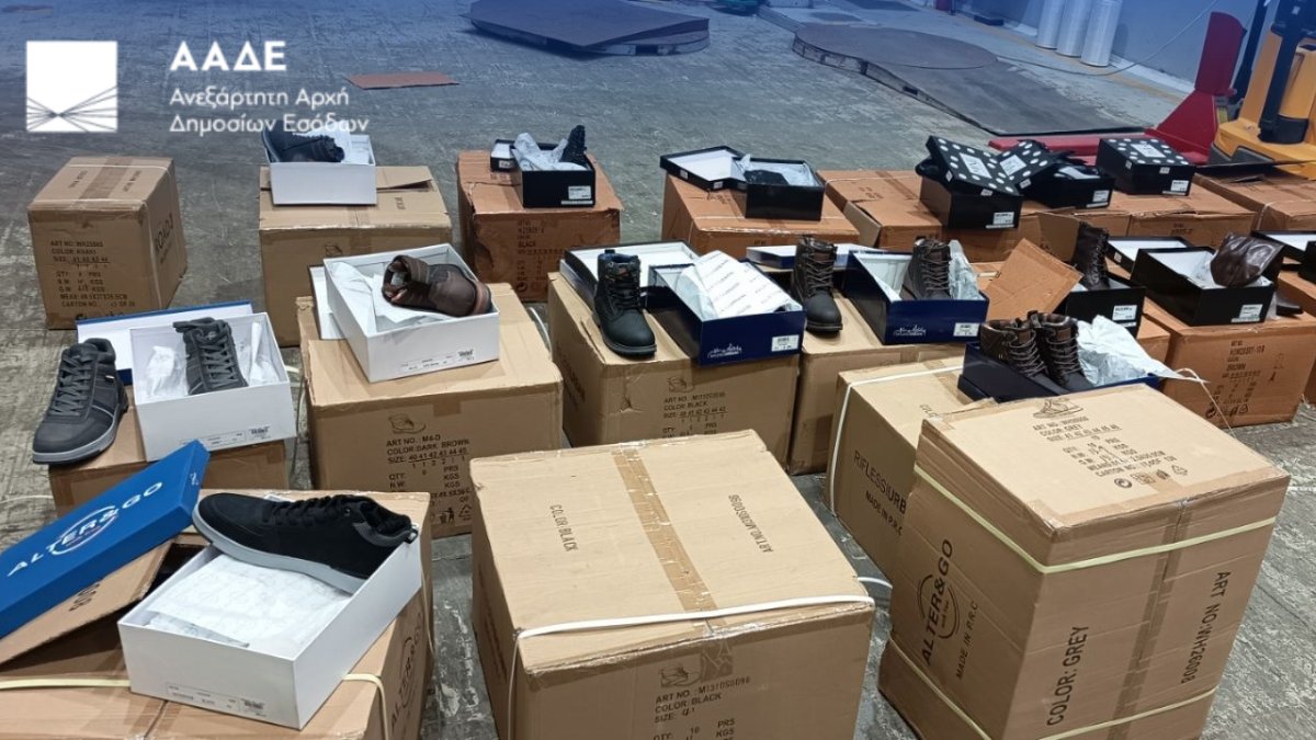 ΑΑΔΕ: Πούλησαν 970.000 ζευγάρια παπούτσια χωρίς τιμολόγια – Πάνω από 1 εκατ. ευρώ οι φόροι