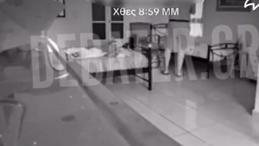 Καταγγελία στο DEBATER για δωμάτιο airbnb: «Μπήκε χωρίς μπλούζα ενώ είχαμε τον σκύλο μέσα» (βίντεο)