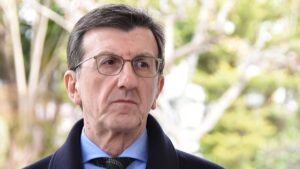 Άρης Πορτοσάλτε: Η ηλικία, η καταγωγή από την Κωνσταντινούπολη και η διαδρομή του στον ΣΚΑΪ