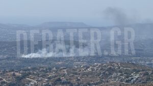Υπό μερικό έλεγχο η φωτιά στην Αργιθέα Σπάτων – Διακοπή της κυκλοφορίας στο σημείο (βίντεο)