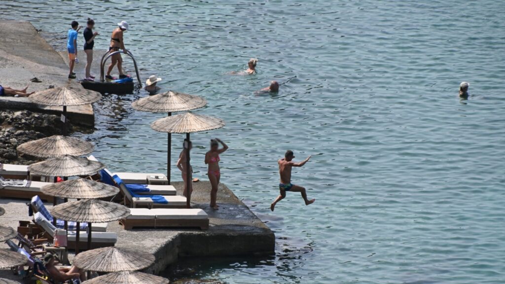 Καιρός: Έρχεται καύσωνας διαρκείας από το Σάββατο – Αναμένεται να κρατήσει μέχρι αρχές Σεπτέμβρη