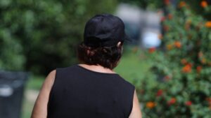 Καιρός: Καύσωνας με 40άρια από αύριο – Έρχονται καταιγίδες από Δευτέρα
