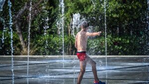 Καιρός: Στο έλεος του καύσωνα η χώρα από το Σάββατο – Στους 40 θα “σκαρφαλώσει” ο υδράργυρος