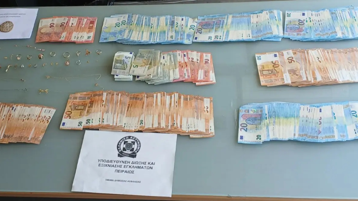 Εξαρθρώθηκε σπείρα που πραγματοποιούσε κλοπές στην Αττική με συνολική λεία 130.000 ευρώ – Συνελήφθη 23χρονη