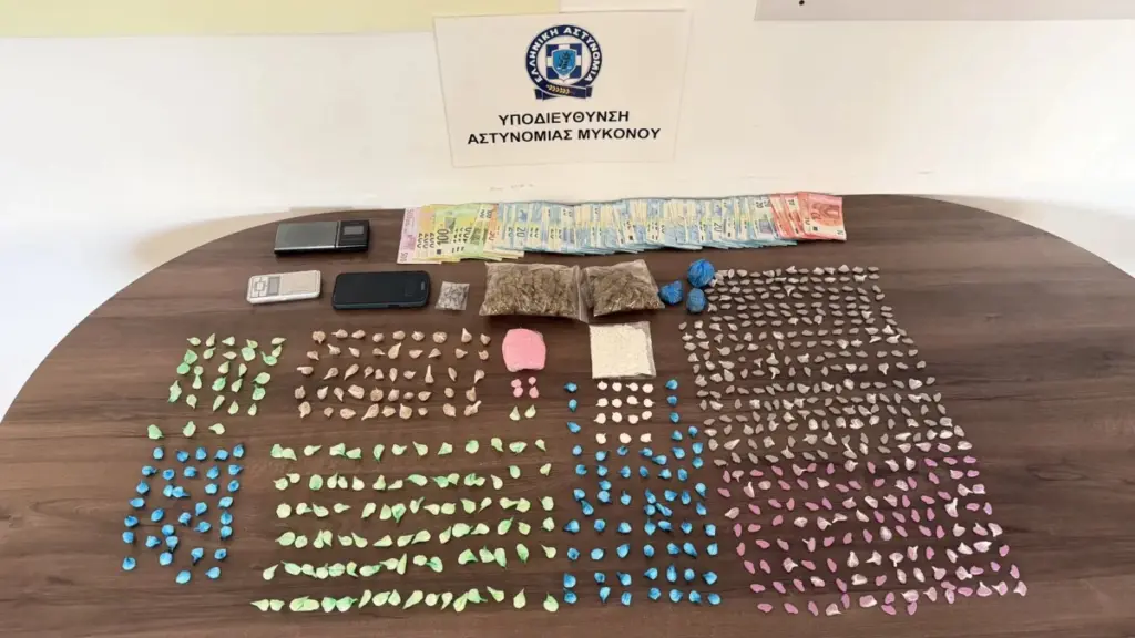 Μύκονος: Συνελήφθη 24χρονος για διακίνηση ναρκωτικών (βίντεο)