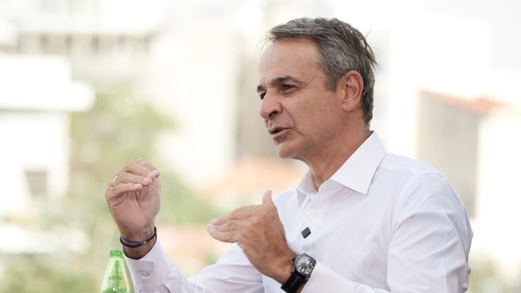 Μητσοτάκης: Εκλογές την άνοιξη του 2027 – «Κάποιοι άλλοι εγκαινίαζαν μουσαμάδες»