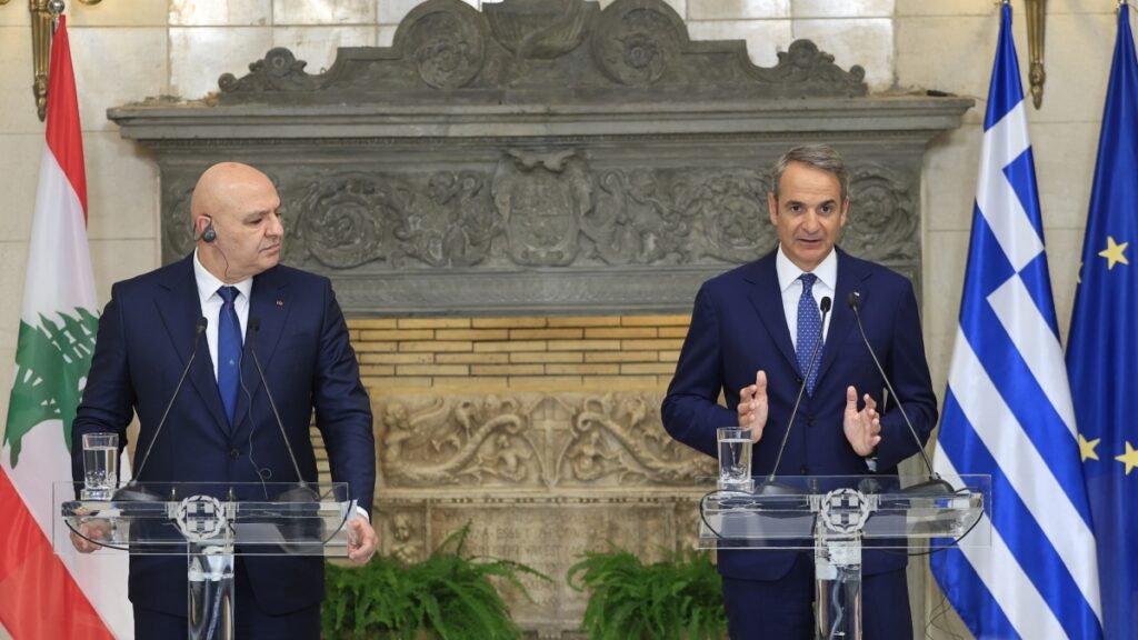 Μητσοτάκης στον πρόεδρο του Λιβάνου: “Η Ελλάδα στέκεται δίπλα σας στις πιο κρίσιμες στιγμές – Είμαστε αδερφοί λαοί”