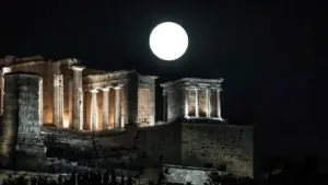 «Φεγγάρι του Θερισμού»: Η εντυπωσιακή πανσέληνος που έρχεται το Σάββατο