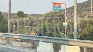 Ρόδος: Η στάση λεωφορείου πίσω από τα κάγκελα για “επικίνδυνες αποστολές”
