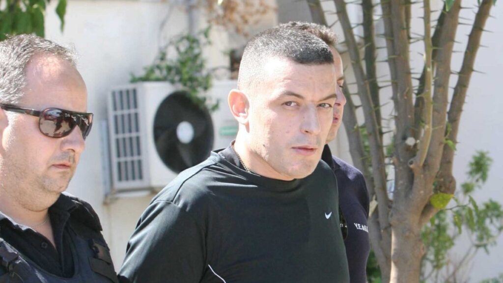 Ανάβυσσος: Ο Αλκέτ Ριζάι φέρεται να ενεπλάκη στο επεισόδιο με τους πυροβολισμούς