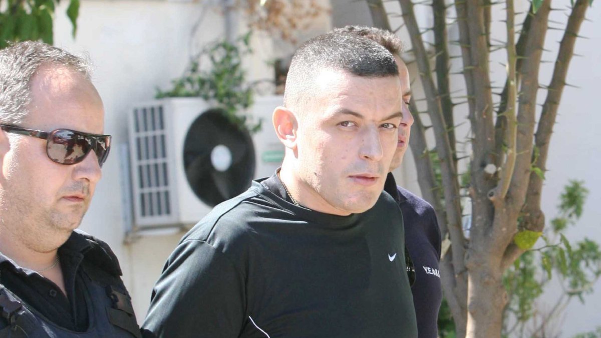 Ανάβυσσος: Ο Αλκέτ Ριζάι φέρεται να ενεπλάκη στο επεισόδιο με τους πυροβολισμούς