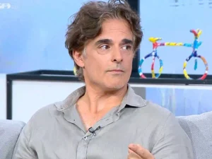 Αντώνης Μυριαγκός: “Δέχομαι την κριτική, αλλά κρατάω μια απόσταση” – Ο ρόλος του στα «Δύο Μαύρα Πουκάμισα»