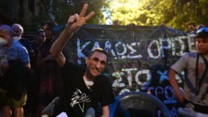 Στα κατειλημμένα Προσφυγικά επέστρεψε ο Αριστοτέλης Χαντζής μετά από 73 ημέρες νοσηλείας