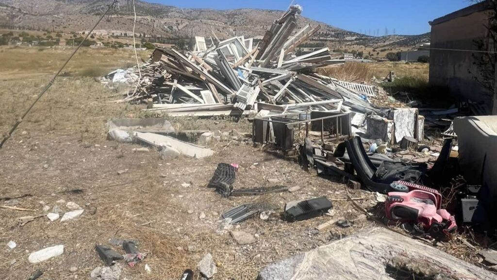 Ασπρόπυργος: Συνελήφθη 54χρονος που πέταξε στερεά απόβλητα