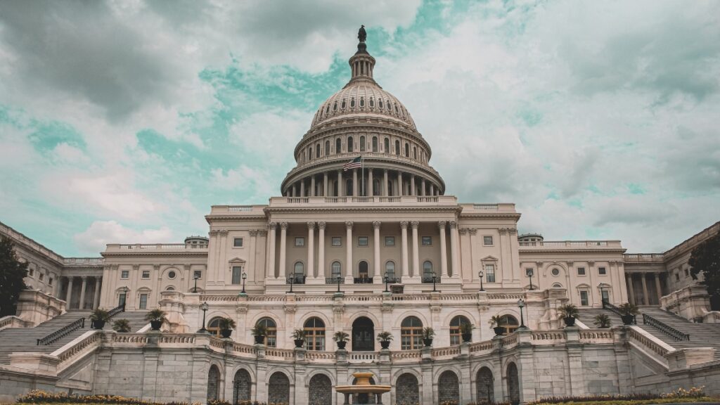 ΗΠΑ: Το Κογκρέσο εγκρίνει νέο πακέτο κυρώσεων σε βάρος της Ρωσίας