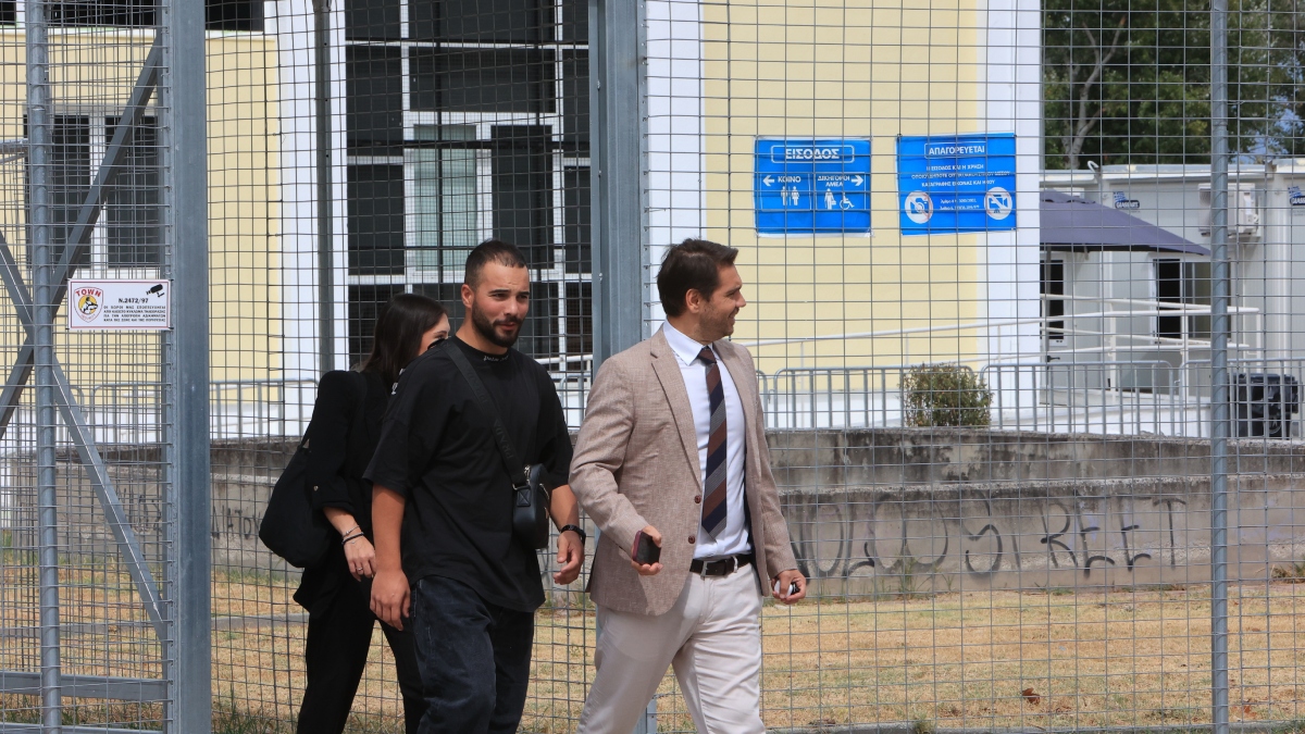 Δίκη για τα Τέμπη: Τη Δευτέρα η απόφαση για το κινητό του σταθμάρχη – Συντάχθηκε με την εισαγγελική πρόταση ο συνήγορος του