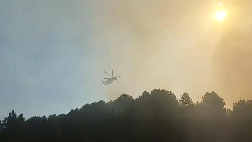 Ενισχύθηκαν οι δυνάμεις στην πυρκαγιά στην Τραπεζίτσα Κόνιτσας – Επιχειρούν 11 εναέρια μέσα (βίντεο)
