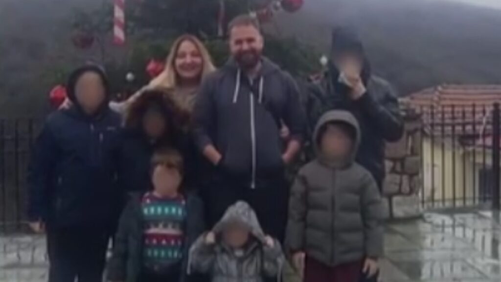 Φουρνά Ευρυτανίας: “Το παιδί μας δέχτηκε bullying – Ζούσαμε με τους αρουραίους” λέει η πολύτεκνη οικογένεια που αποχώρησε από το χωριό