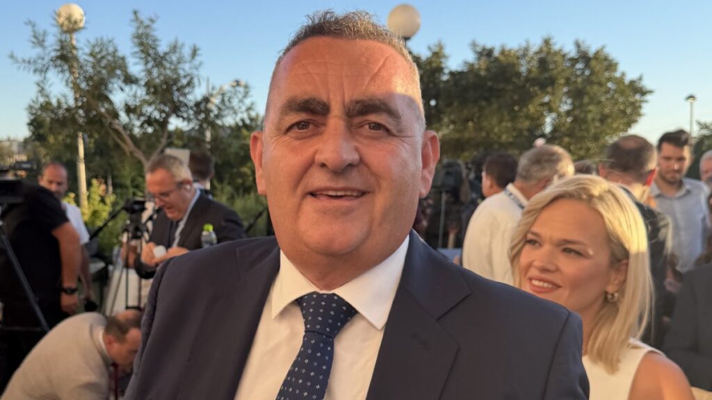 Φρέντι Μπελέρης για Κασιδιάρη: «Άστοχη η αποστροφή μου, την ανακαλώ» – Η απάντηση στο ΠΑΣΟΚ
