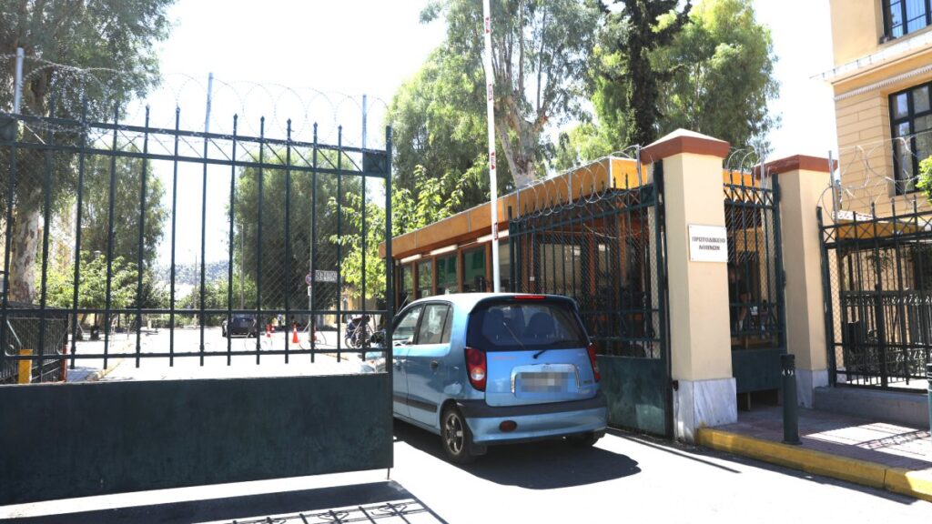 Μαραθώνας: Στον εισαγγελέα κόρη και εγγονός για τα οστά της 90χρονης – Μυστήριο με τον θάνατό της