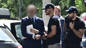Κυνικοί οι δύο κατηγορούμενοι για τον θάνατο του Μαζωνάκη – Έριξαν τις ευθύνες στο ΕΚΑΒ, με απεργία πείνας “απείλησε” ο γιατρός