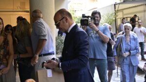 Γιώργος Μαζωνάκης: Αυτοψία του ελληνικού FBI  στο ιδιωτικό ιατρείο – Τι ισχυρίστηκε η γιατρός στην κατάθεσή της