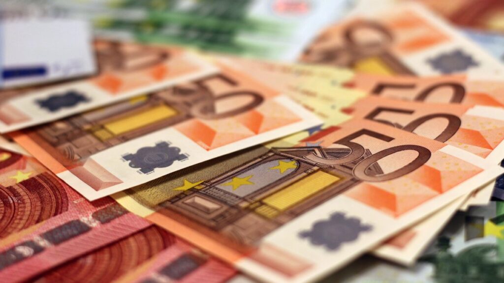 Μέτρα ΔΕΘ: Ποιοι κερδίζουν έως 4.000 ευρώ – Συντάξεις, μισθοί, ακίνητα και «Σπίτι μου 3»
