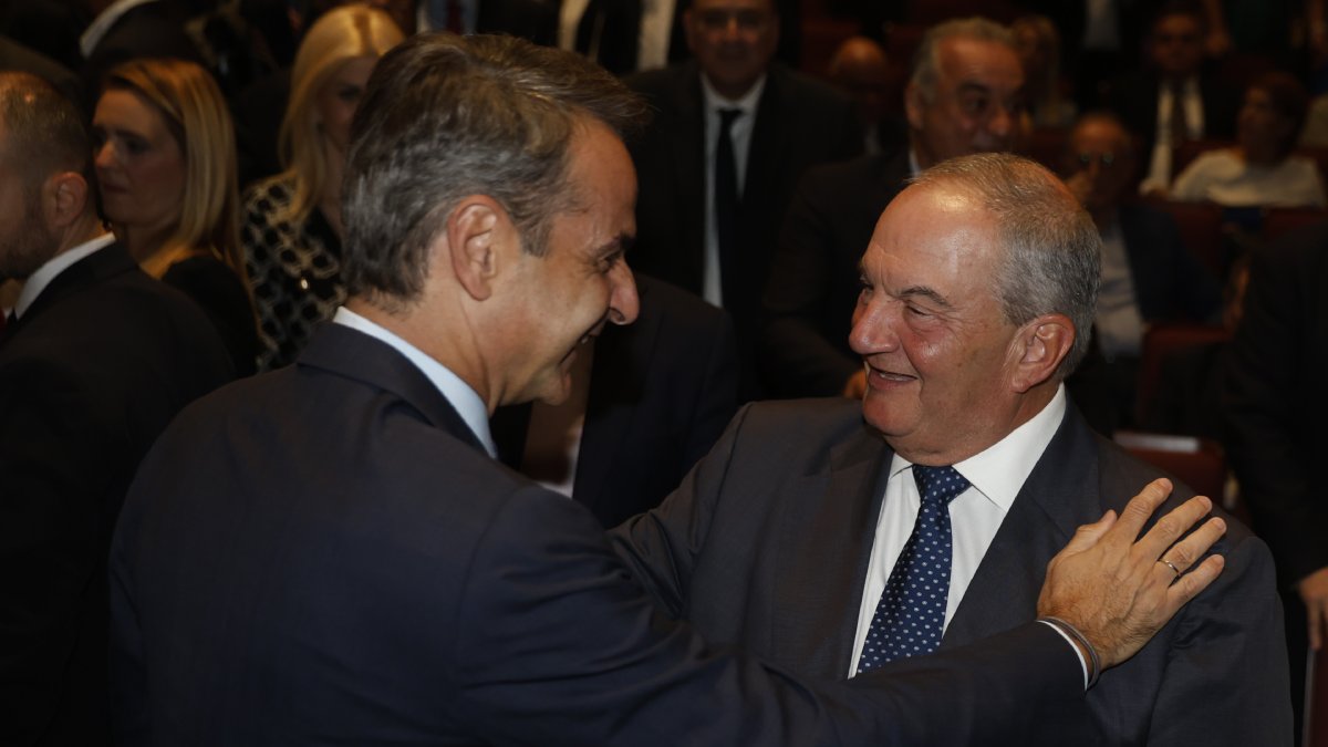 Μητσοτάκης για Καραμανλή: «Έχουμε καλή προσωπική σχέση» – Τι είπε για τη διαγραφή Σαμαρά