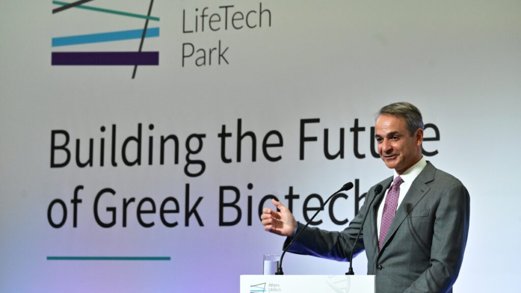 Μητσοτάκης από Σπάτα: “Αυτά τα οποία οραματιζόμουν για τη χώρα πριν από πολλά χρόνια τώρα γίνονται πράξη”
