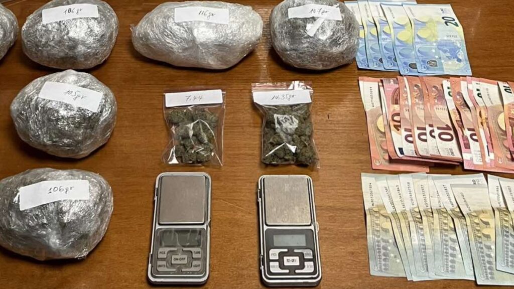 Αγία Βαρβάρα: Χειροπέδες σε δύο άτομα για διακίνηση ναρκωτικών