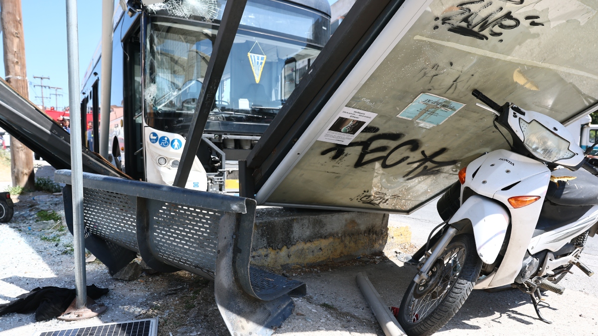 Τροχαίο στη Νεάπολη: Εξιτήριο σήμερα για την 62χρονη – Εξακολουθεί να νοσηλεύεται η 21χρονη