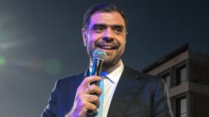 Μαρινάκης κατά Τσίπρα: «Τίναξε την μπάνκα στον αέρα με εξαγγελίες 13 δισ. ευρώ»