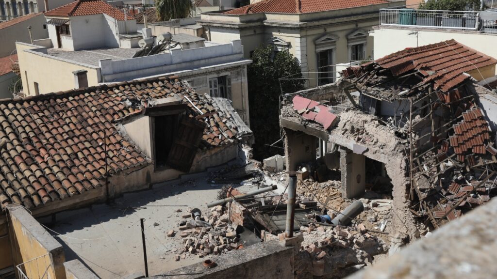 Πλάκα: “Η κατάρρευση του κτιρίου στην Πλάκα δεν άφησε πιθανότητα να επιζήσει κανείς” λέει ο Ευθύμης Λέκκας