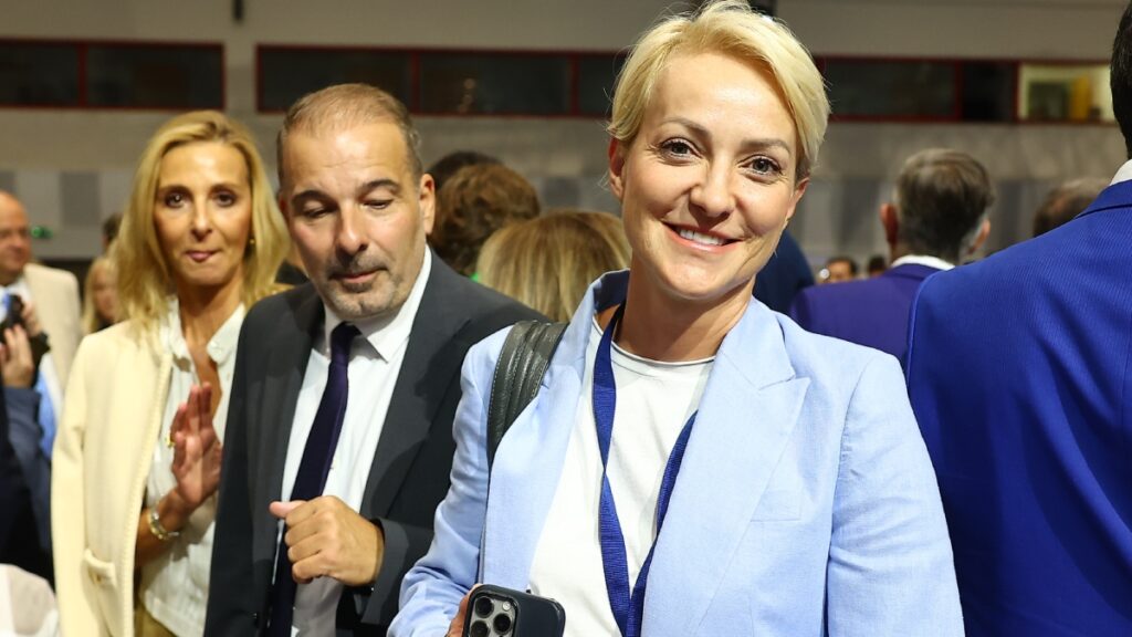  Σδούκου: “Η Ελλάδα μοιράζει πλεόνασμα, όταν η Ευρώπη κάνει περικοπές”