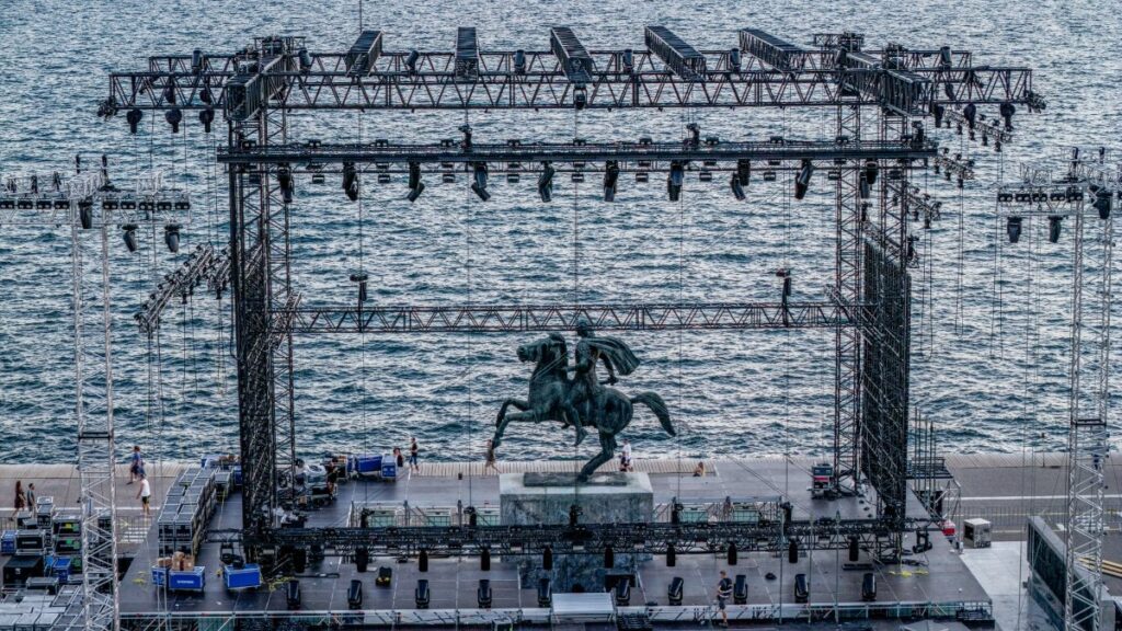 Θεσσαλονίκη: Αντιδράσεις για τη σκηνή στη συναυλία του Αντώνη Ρέμου – Τι θα αλλάξει