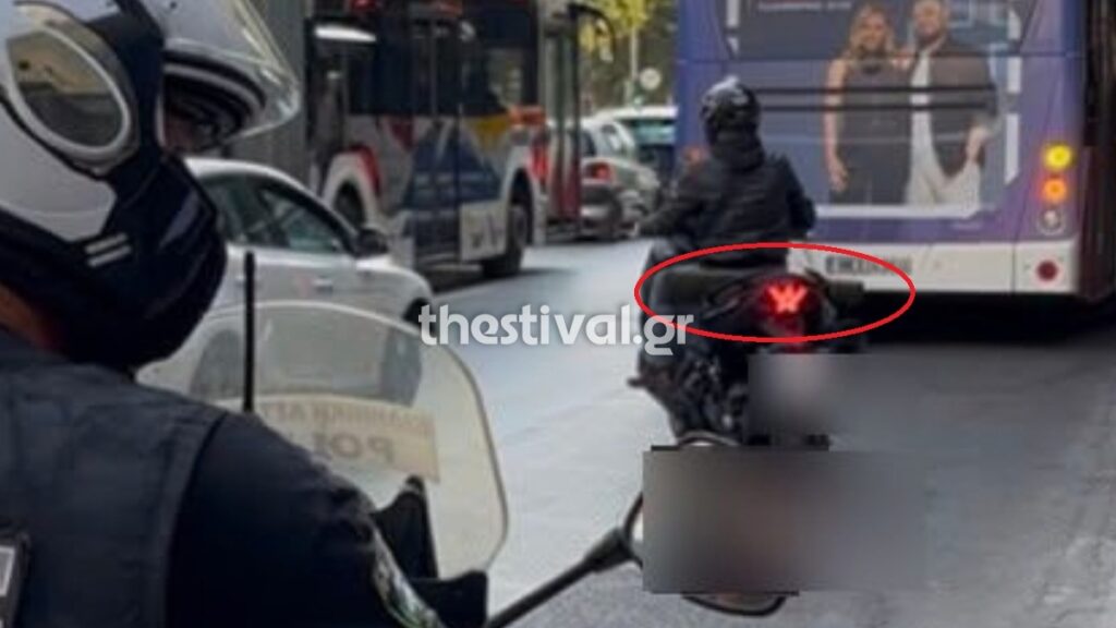 Θεσσαλονίκη: Δικυκλιστής κυκλοφορούσε με καραμπίνα στο κέντρο της πόλης