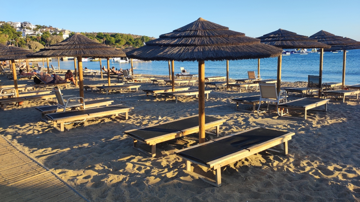 Βουλιαγμένη: Συνελήφθη και η 21χρονη για τον θάνατο του 82χρονου μετά από καβγά 