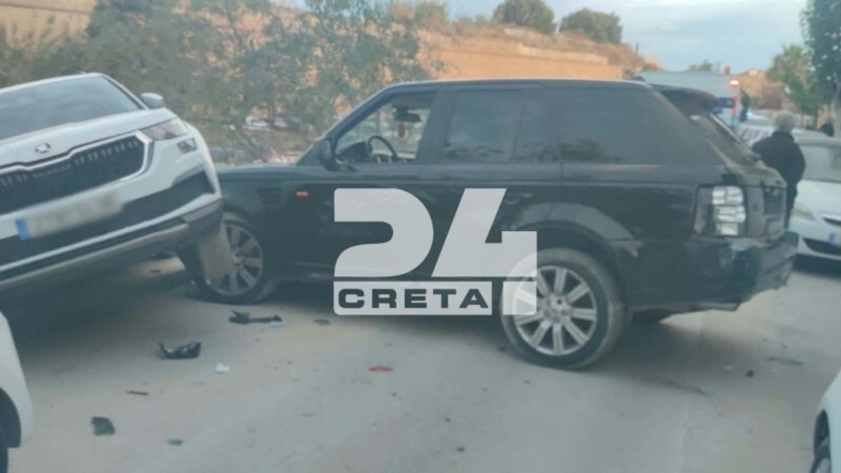 Χανιά: Μεθυσμένος οδηγός παρέσυρε με το αυτοκίνητό του επτά οχήματα (φωτογραφίες)