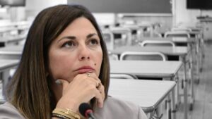 Τραγωδία στην Κοζάνη: Ψυχολόγοι στο σχολείο μετά τον θάνατο της 15χρονης – Η δήλωση Ζαχαράκη