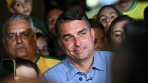Εκλογές στη Βραζιλία: Πρώτος ο Φλάβιου Μπολσονάρου – Θα αναμετρηθεί με τον Λούλα στον β’ γύρο