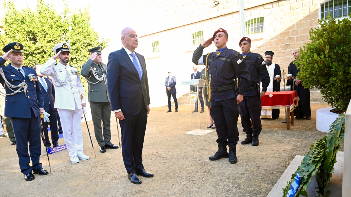 Δένδιας: “Η Ελλάδα θα στέκεται πάντα δίπλα στην Κύπρο”