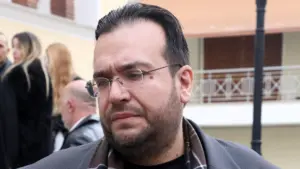 Φίλιππος Καμπούρης: Παραμένει στο νοσοκομείο απόψε ο πρόεδρος του ΛΑΟΣ – Νοσηλεύεται φρουρούμενος