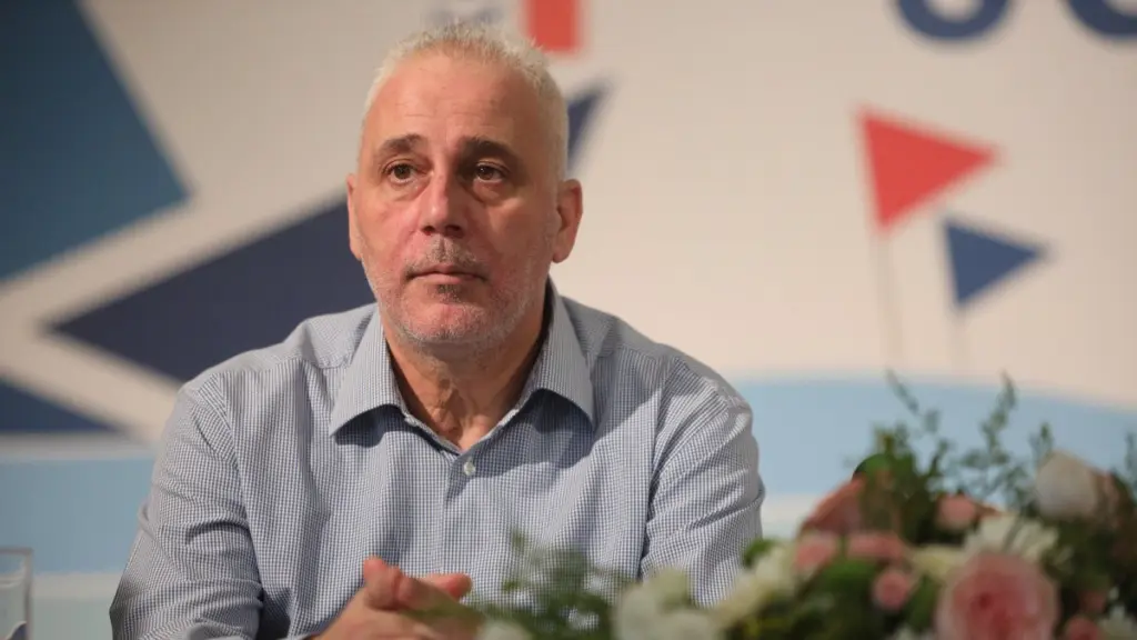 Πειραιάς: Ο Γιάννης Βοϊδονικόλας αυτοτραυματίστηκε με πιστόλι σε μεζεδοπωλείο – Σε σοβαρή κατάσταση