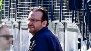Δίωξη για πέντε κακουργήματα κι ένα πλημμέλημα σε βάρος του Φίλιππου Καμπούρη και της συζύγου του